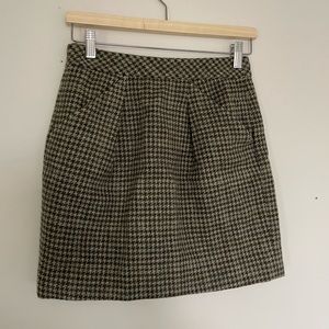 J. Crew, size 2, Origami mini skirt in “check wool houndstooth”. EUC.